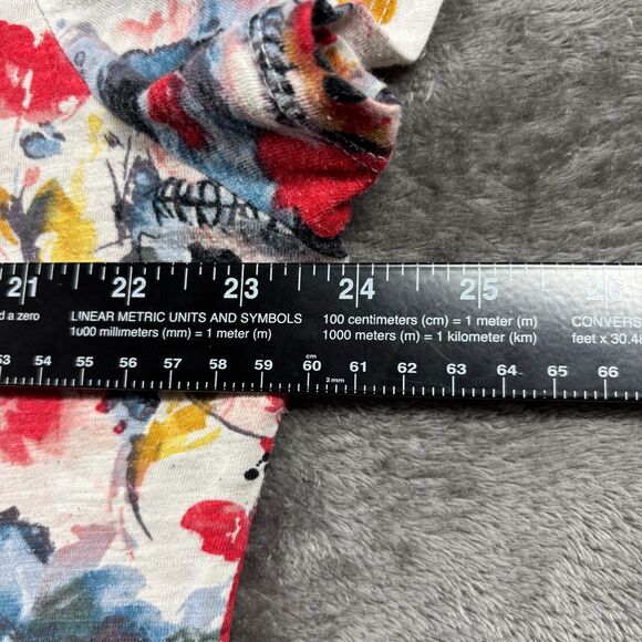 Torrid Classic Fit Tee Top Skulls Floral V-Neck Rock Punk Grunge Size 1 1X H211 - Picture 6 of 10